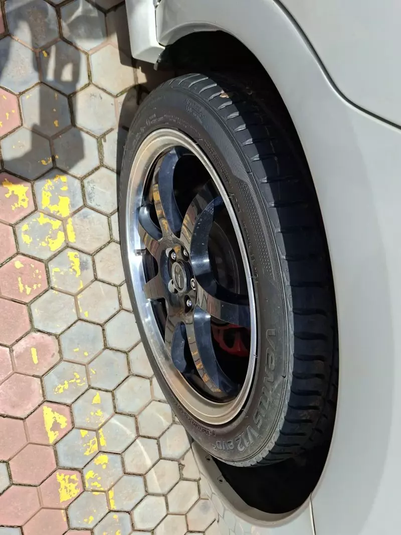 Subaru Legacy   - 2012
