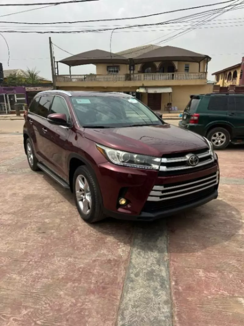 Toyota Highlander   - 2015