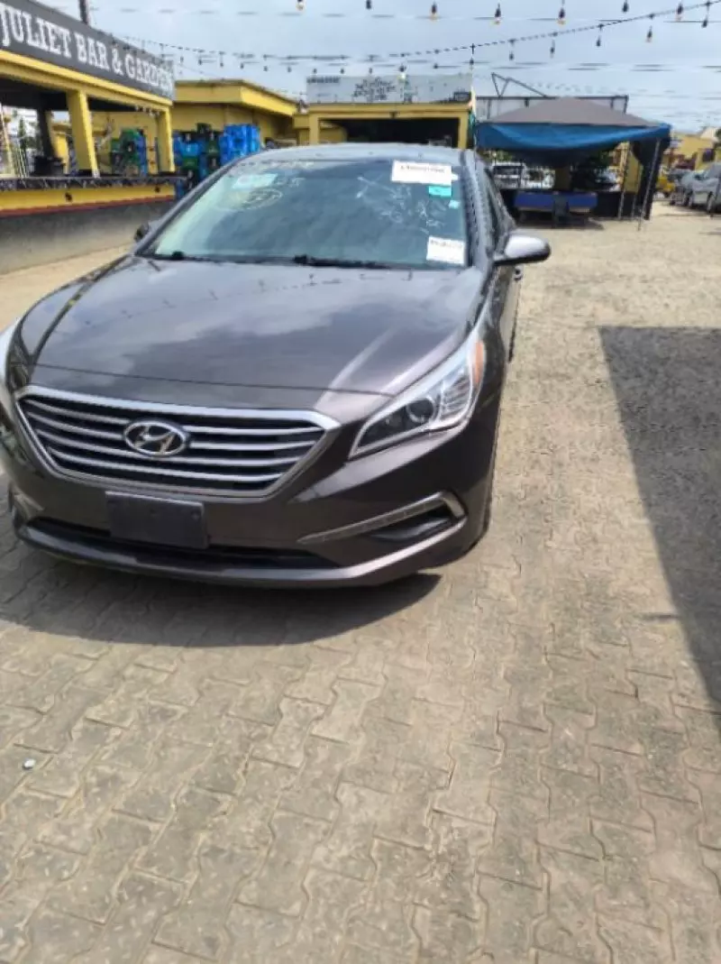 Hyundai Sonata   - 2015