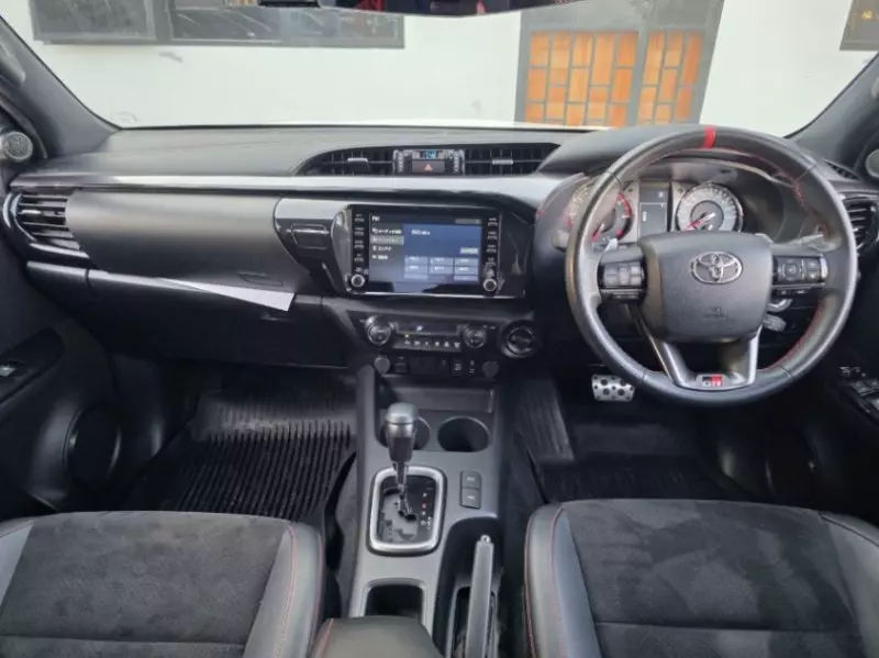 TOYOTA Hilux - 2022
