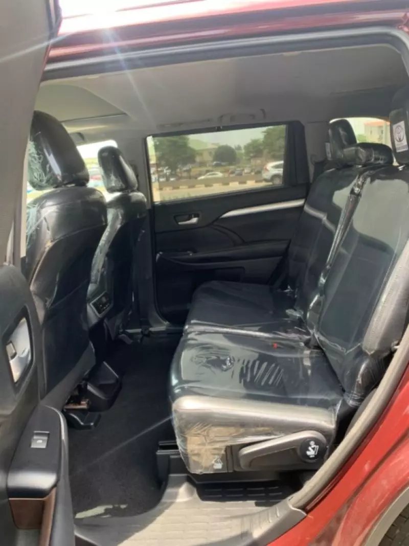 TOYOTA Highlander   - 2018