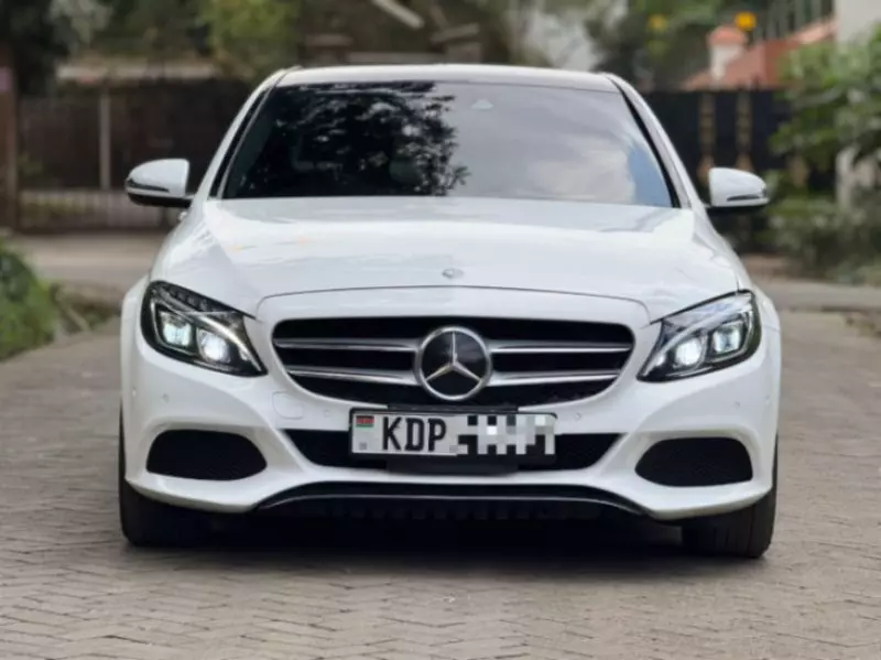 Mercedes-Benz C200   - 2016