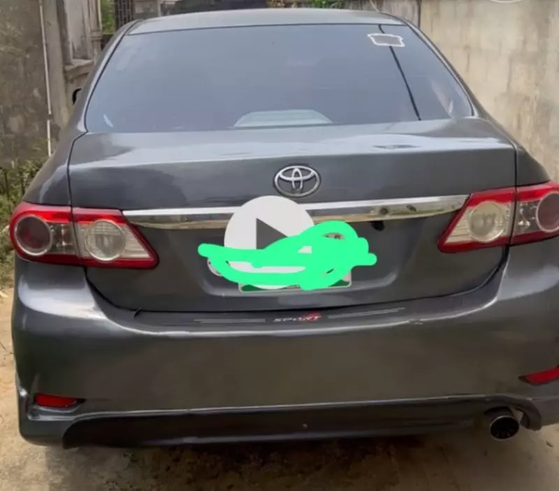 Toyota Corolla   - 2010
