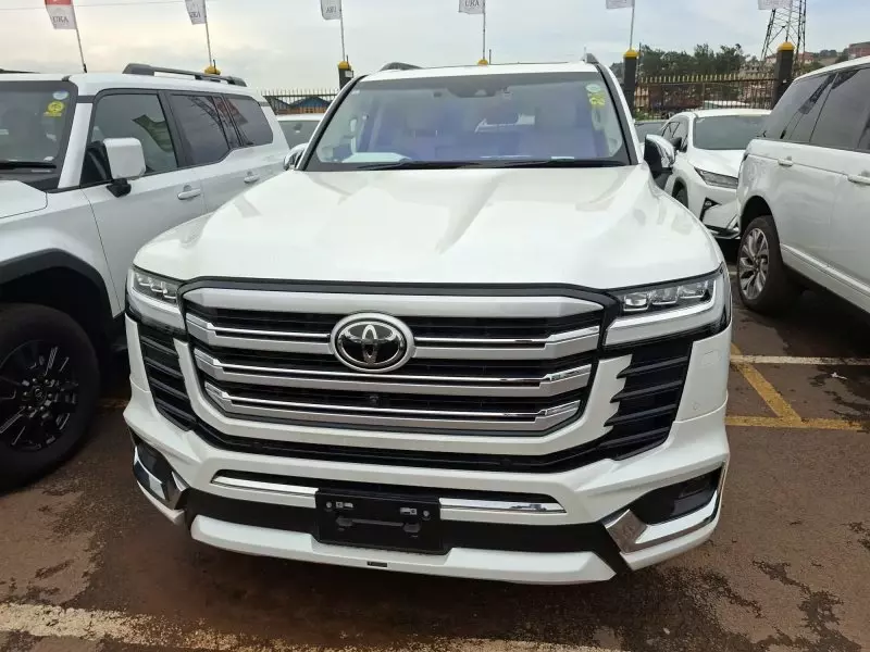 Toyota Land Cruiser VX   - 2023