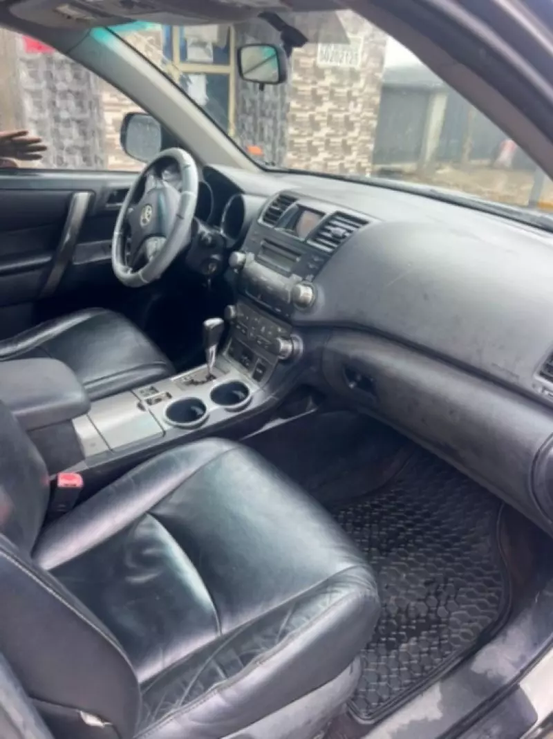 TOYOTA Highlander - 2010