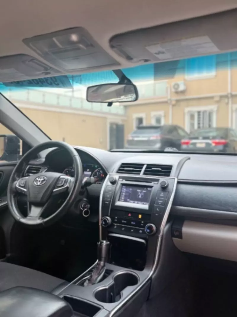 TOYOTA Camry - 2016