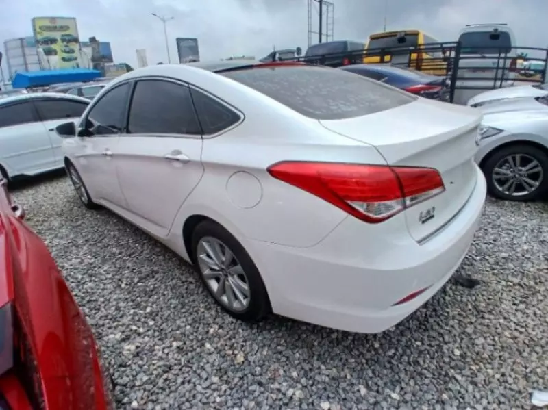 Hyundai i40   - 2012
