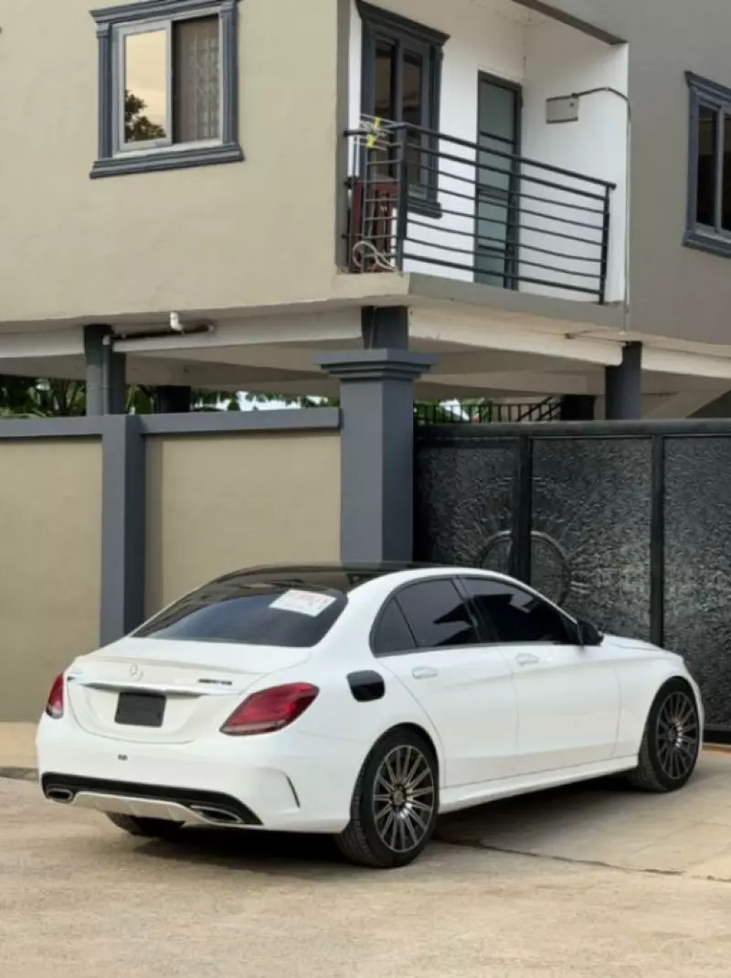 Mercedes-Benz C 300   - 2016