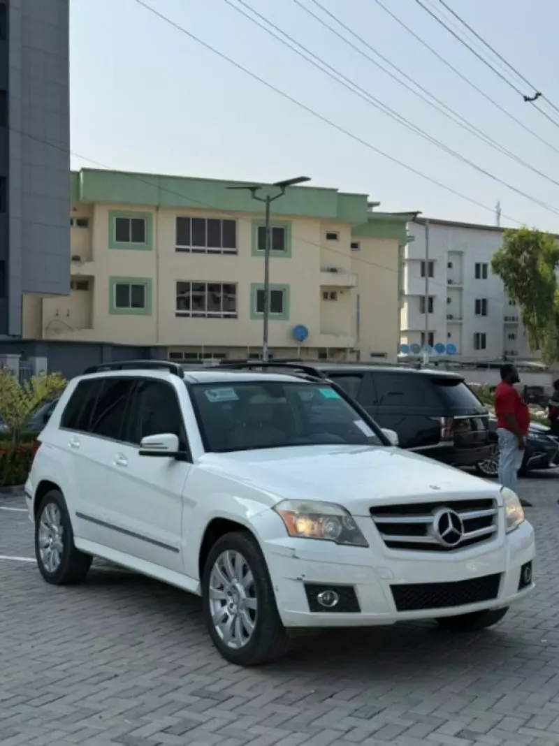Mercedes-Benz GLK 350   - 2012