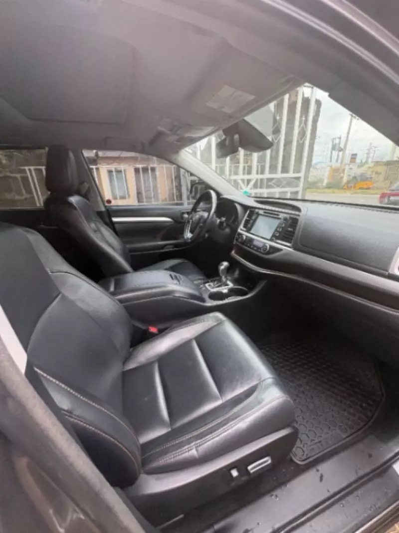 TOYOTA Highlander - 2017