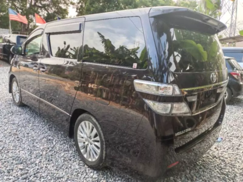 TOYOTA Alphard   - 2013