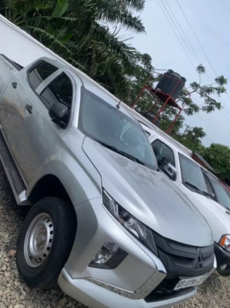 Mitsubishi L200   - 2023
