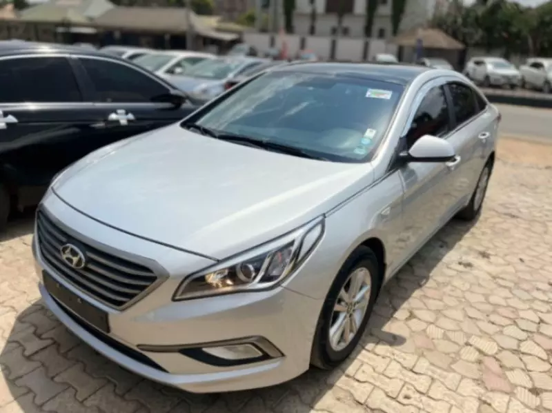 Hyundai Sonata   - 2015