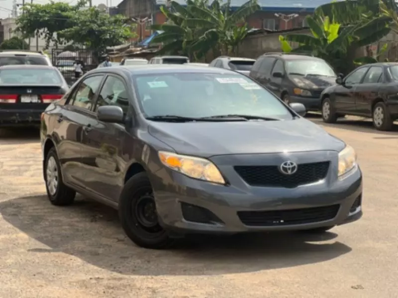 Toyota Corolla - 2010