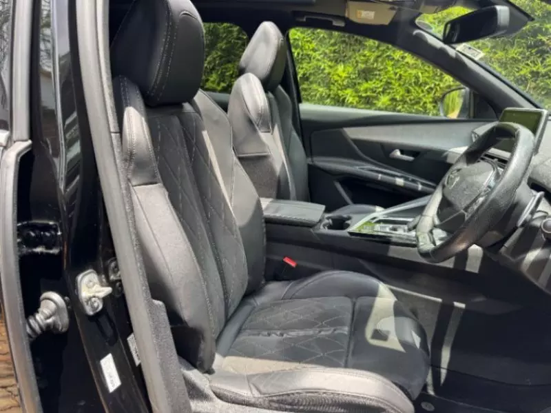 Peugeot 3008   - 2018