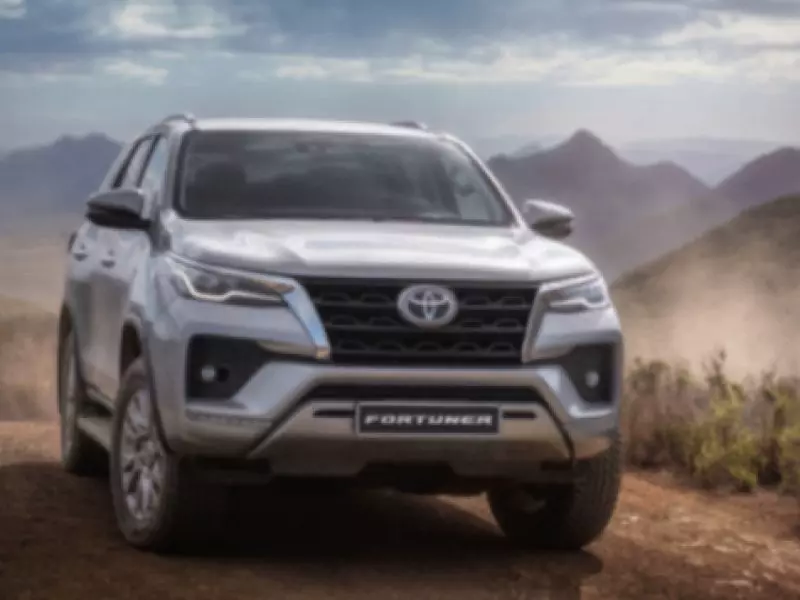Toyota Fortuner   - 2026