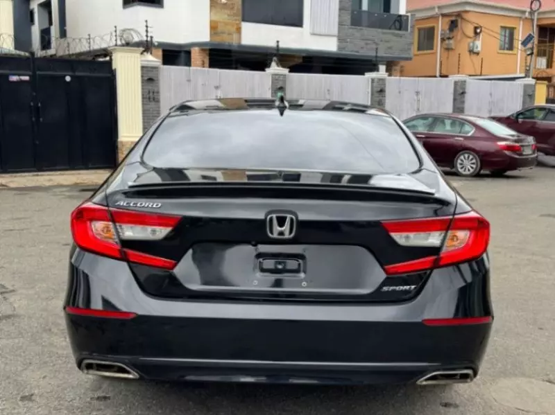 Honda Accord   - 2018
