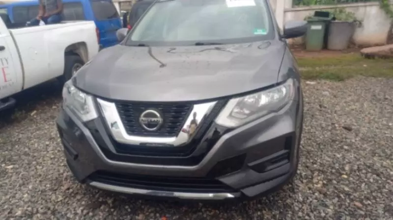 Nissan Rogue   - 2018