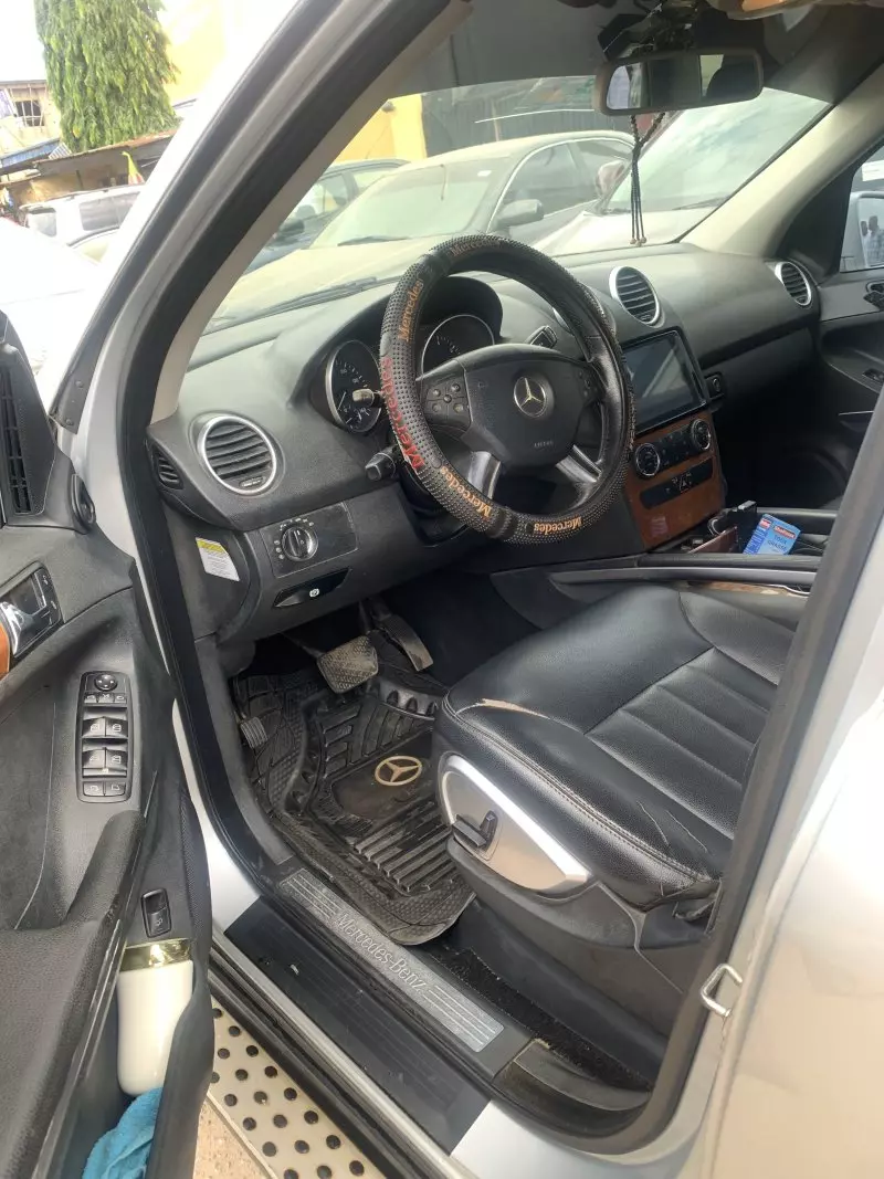 Mercedes-Benz ML 350   - 2010