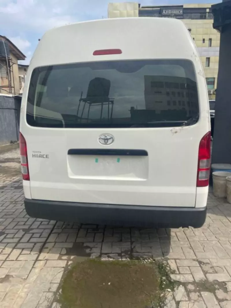 Toyota Hiace   - 2024