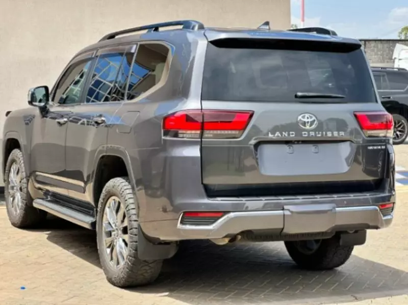 Toyota LAND CRUISER 300 LC300   - 2021