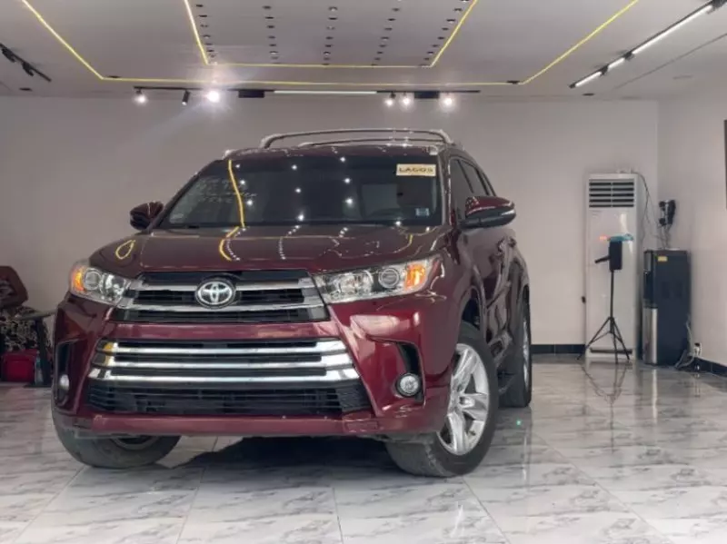 TOYOTA Highlander - 2015