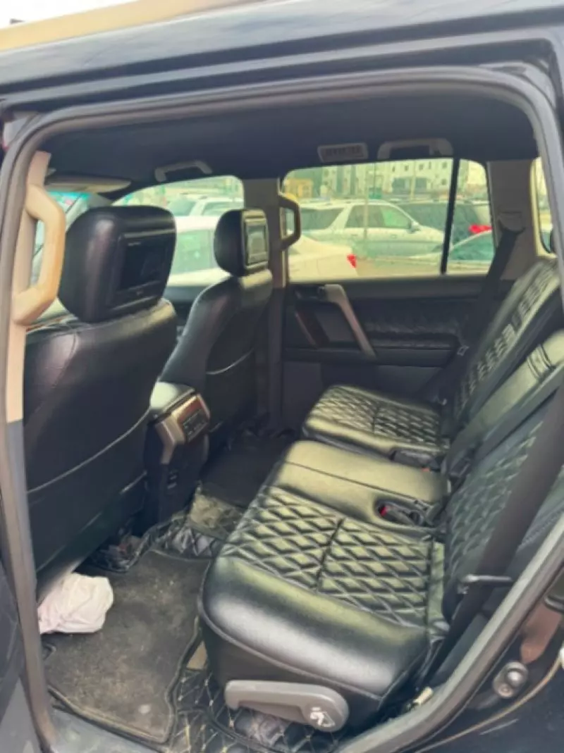 TOYOTA Prado   - 2011
