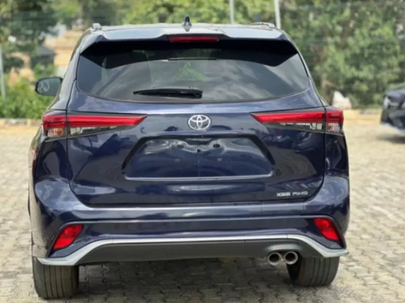 TOYOTA Highlander   - 2021