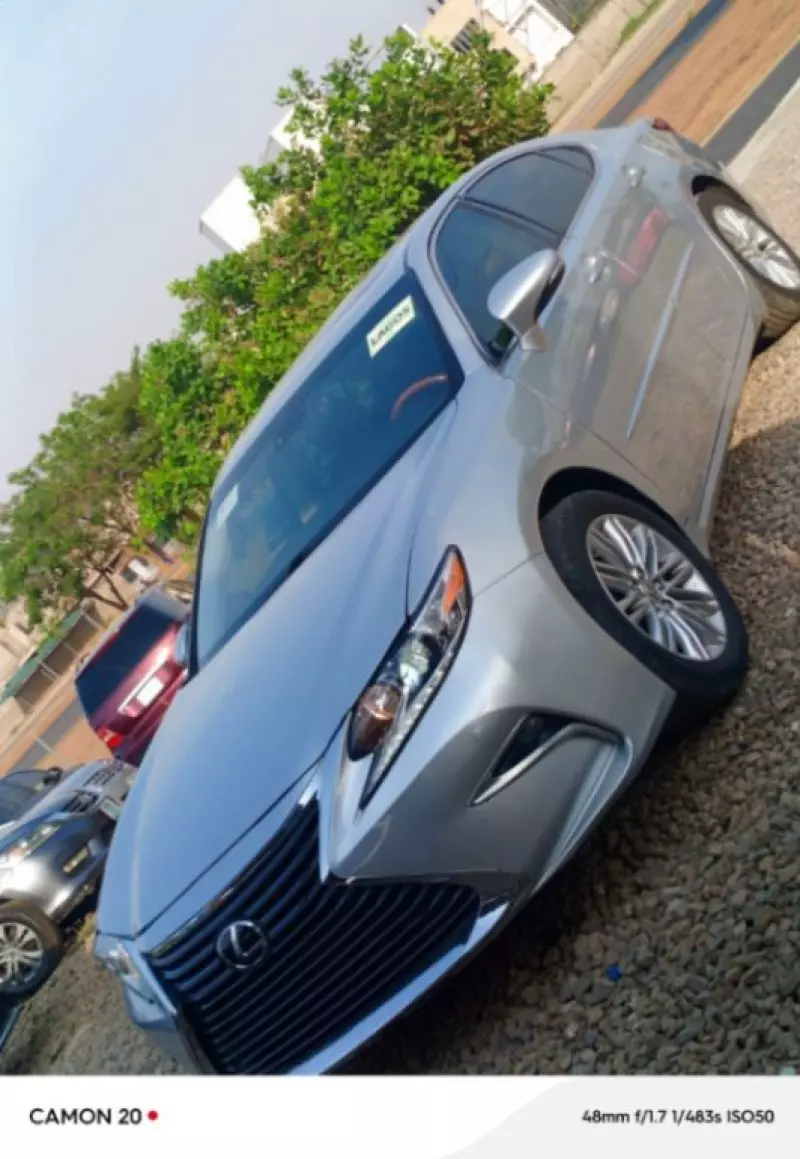 Lexus ES   - 2016