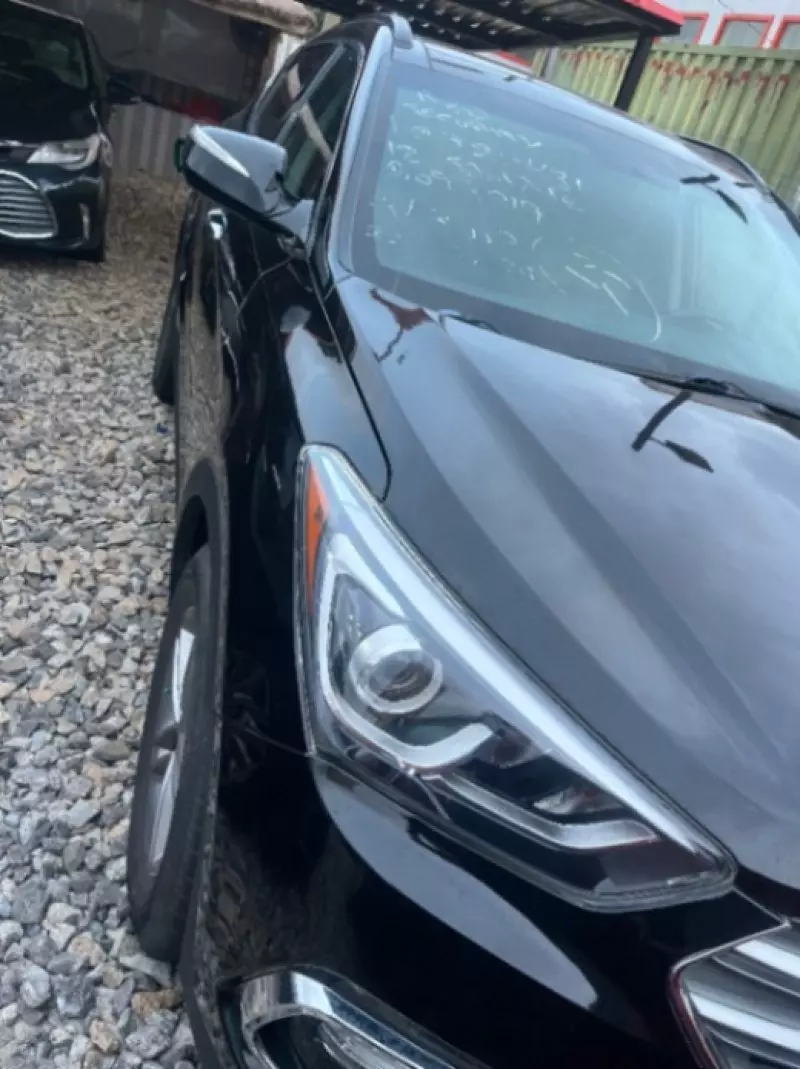 Hyundai Elantra   - 2018