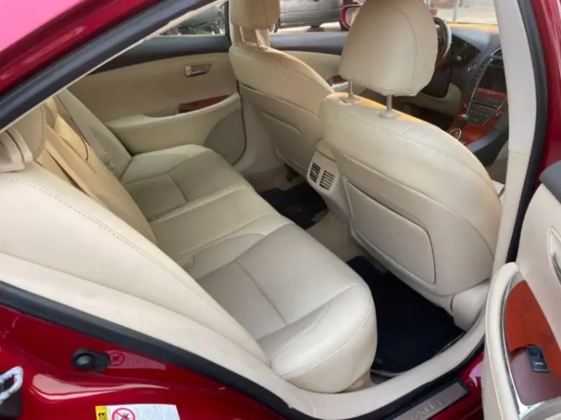 Lexus ES 350   - 2011