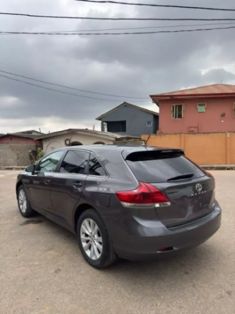 TOYOTA Venza - 2015