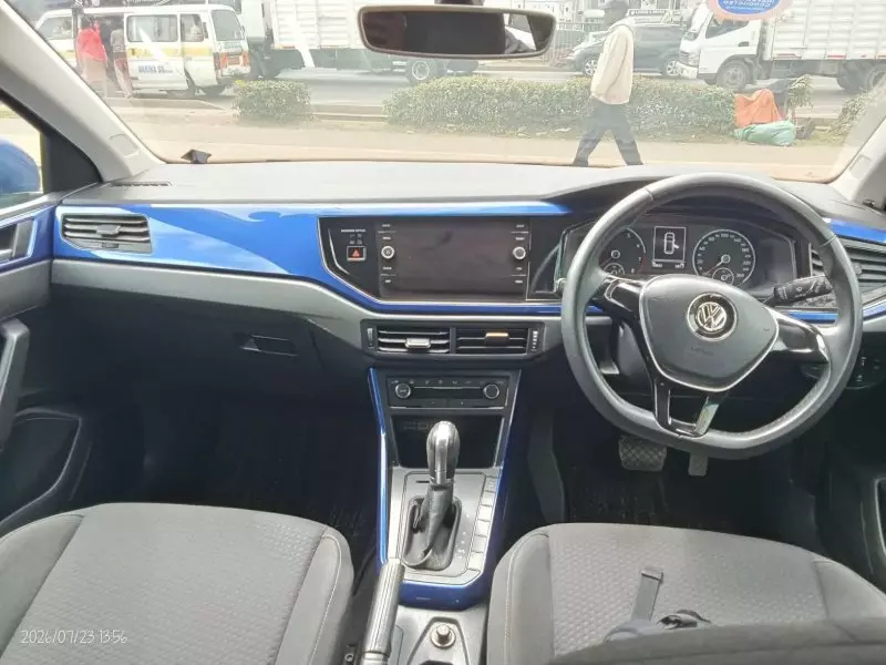 Volkswagen Polo   - 2018