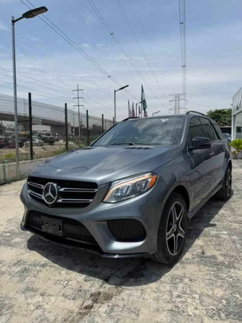 Mercedes-Benz GLE-Class   - 2017