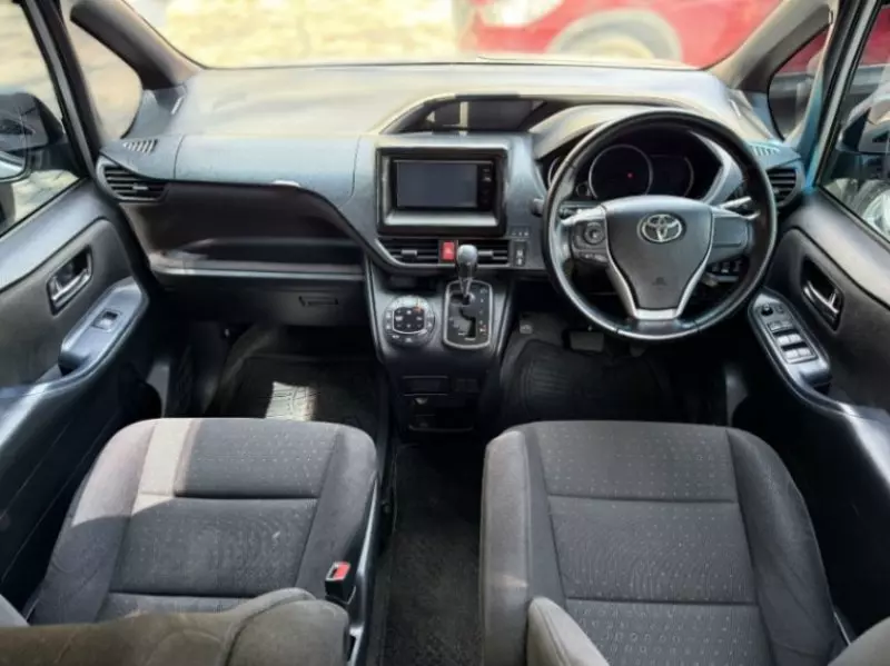 TOYOTA Noah   - 2016