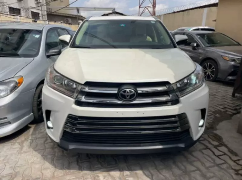 Toyota Highlander   - 2015