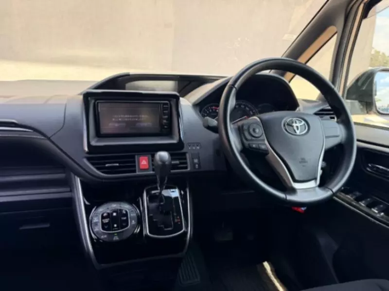 TOYOTA Noah   - 2018