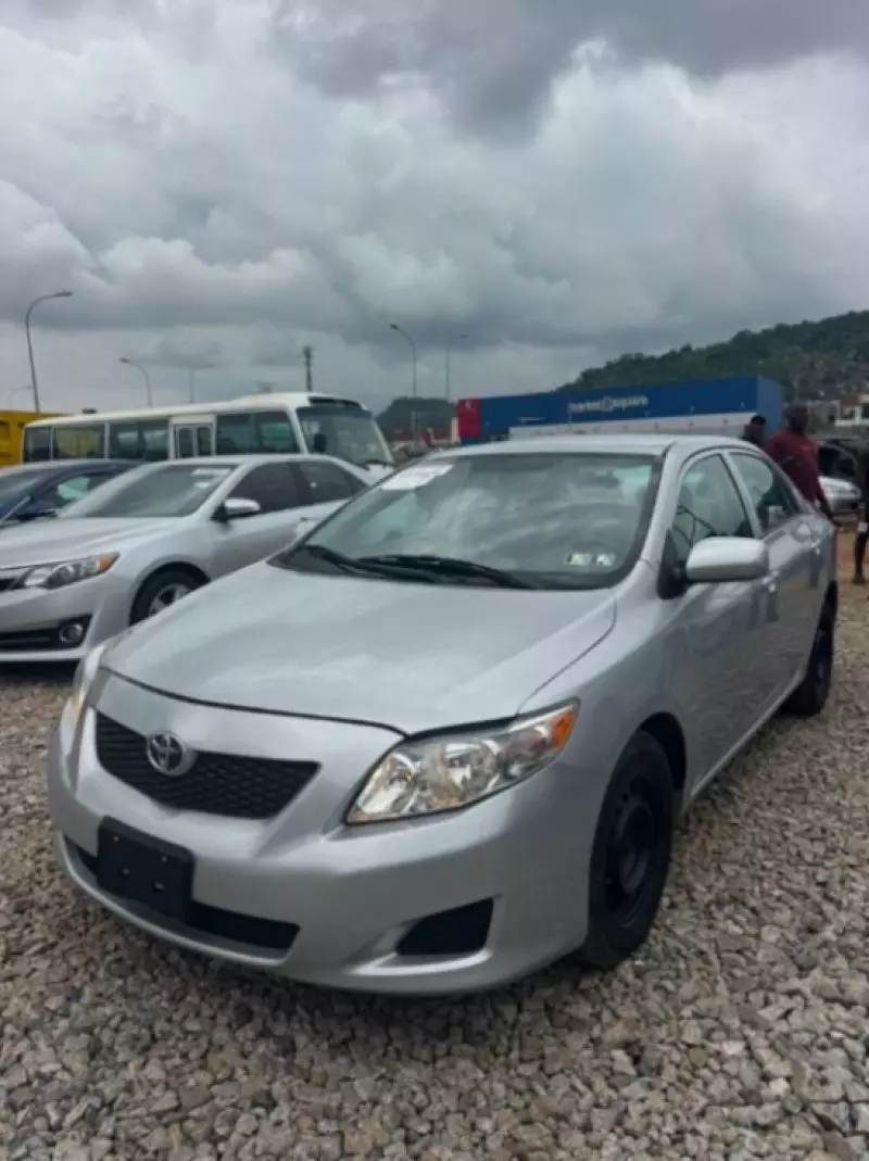 TOYOTA Corolla   - 2009