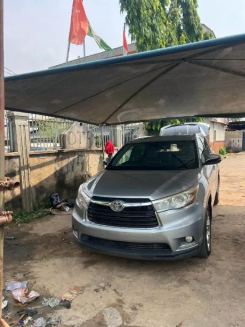 Toyota Highlander   - 2014