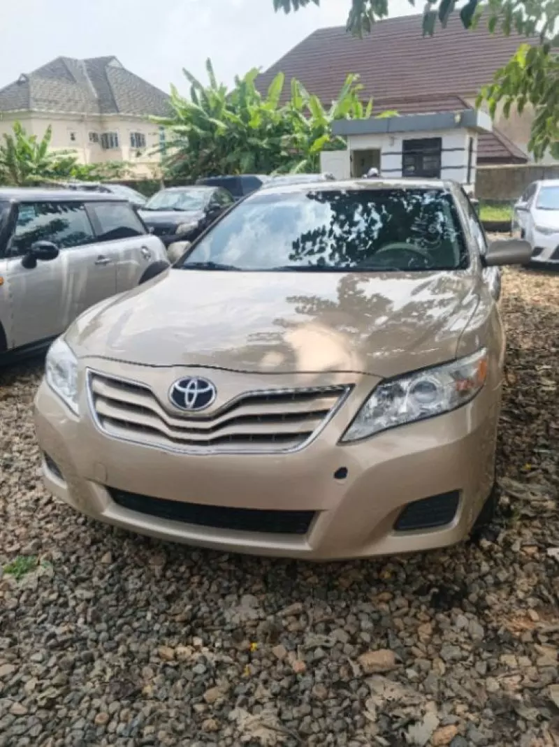 TOYOTA Camry   - 2011