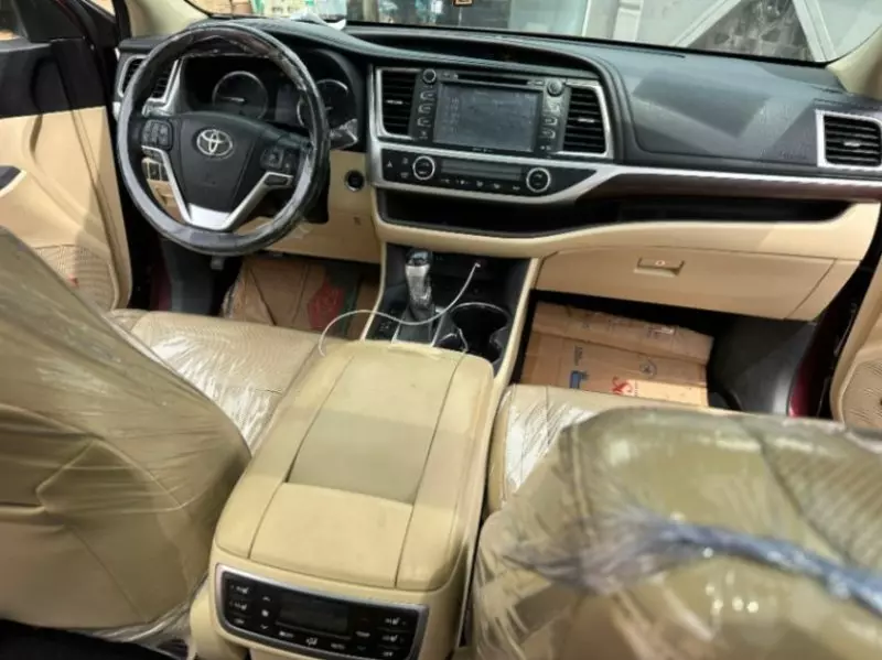 Toyota Highlander   - 2015