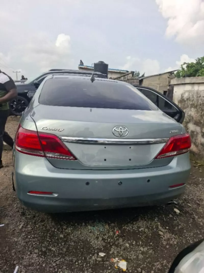 Toyota Camry - 2010