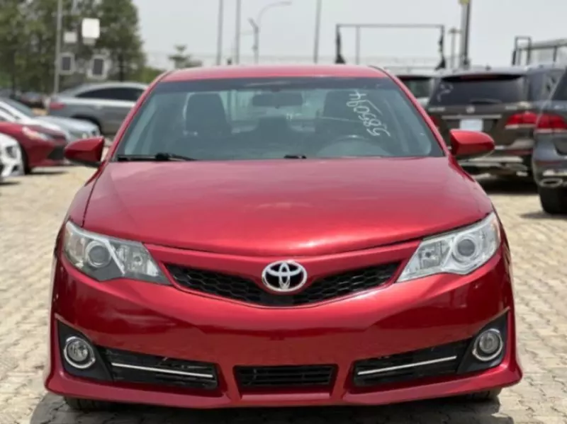 TOYOTA Camry   - 2012