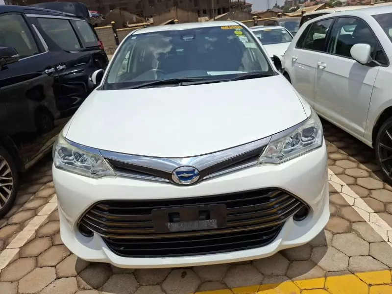 Toyota Fielder hybrid    - 2017