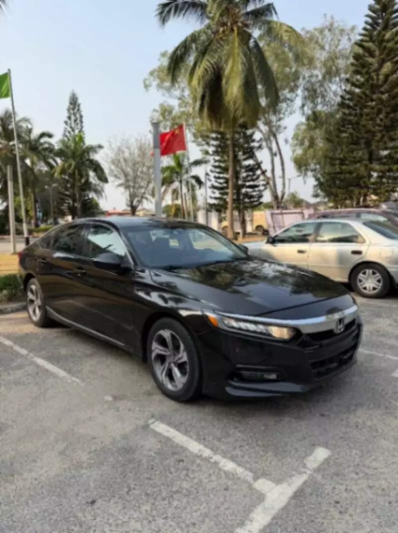 Honda Accord   - 2018