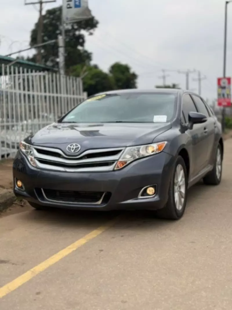 Toyota Venza   - 2014