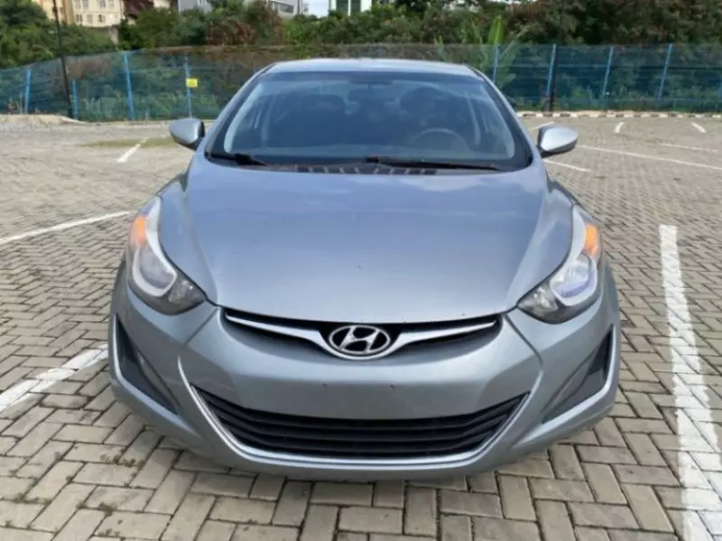 Hyundai Elantra   - 2014