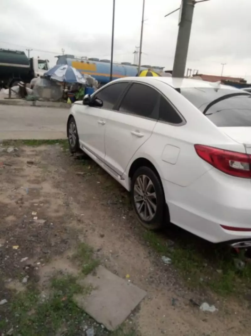 Hyundai Sonata   - 2015