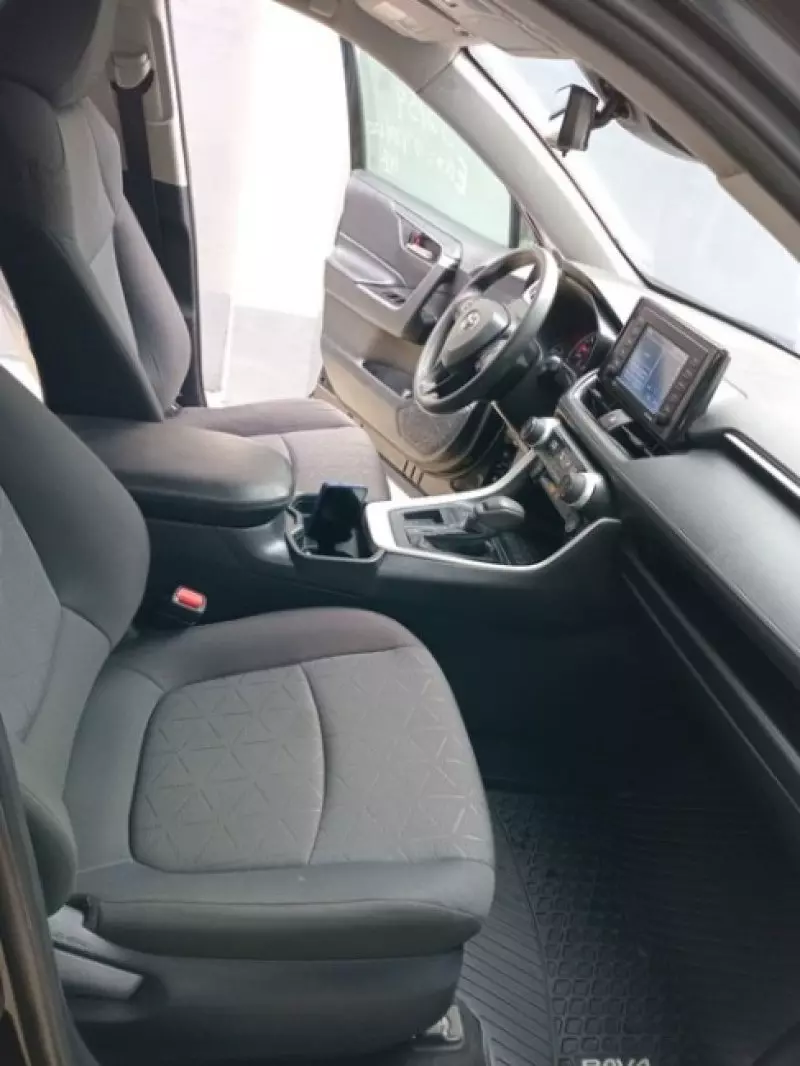 Toyota RAV 4   - 2021