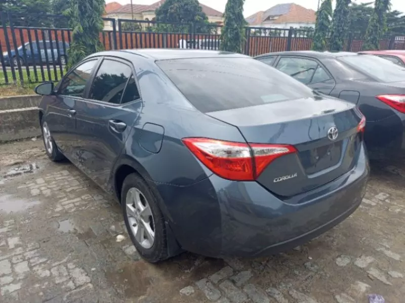 Toyota Corolla   - 2016